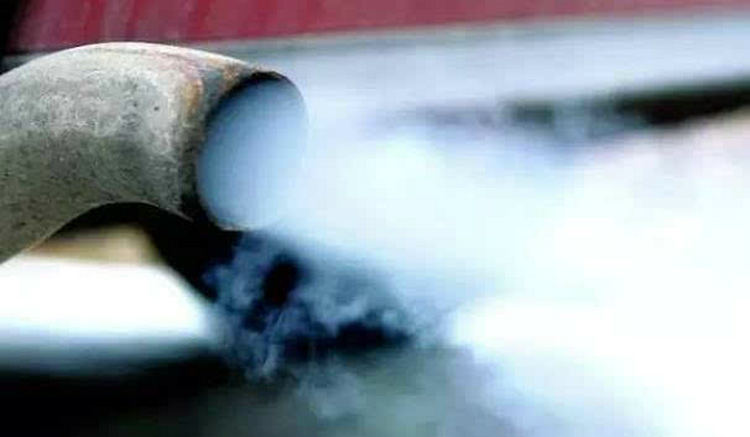 汽車(chē)冒白煙是怎么回事