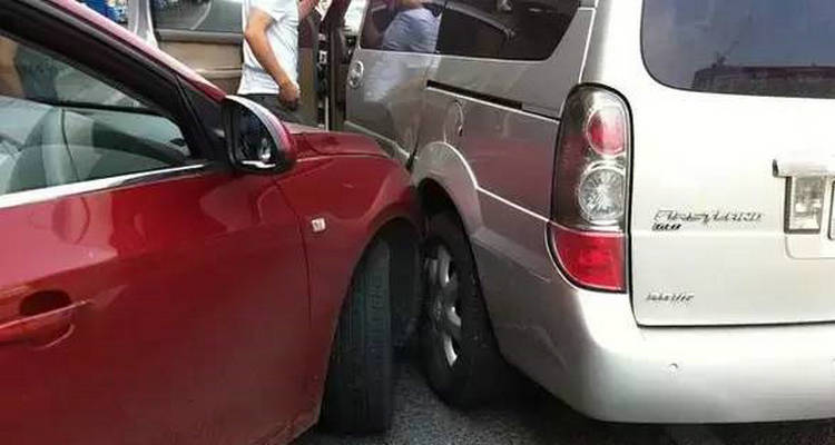 輕微肇事逃逸有案底嗎