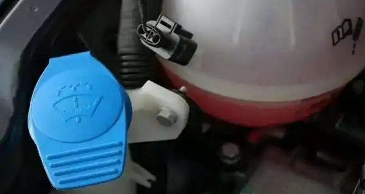 汽車(chē)漏防凍液還能開(kāi)嗎