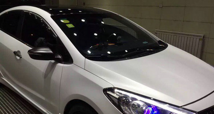 新車(chē)貼車(chē)衣滿(mǎn)是刀痕怎么處理