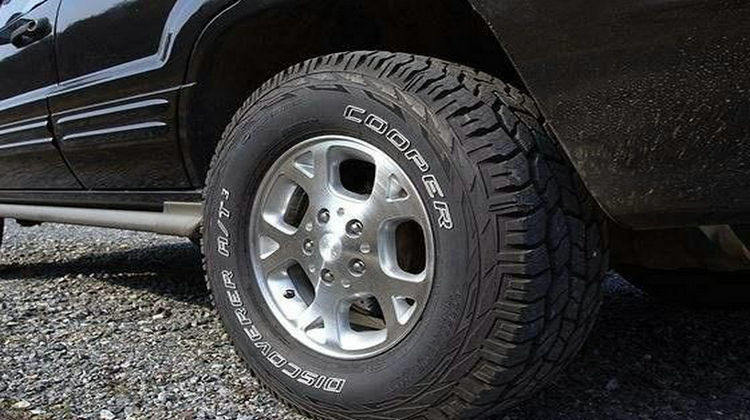 汽車輪胎多長時(shí)間更換一次