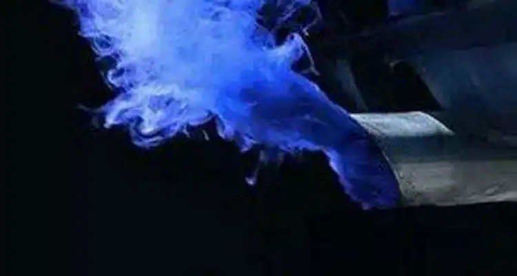 汽車冒藍(lán)煙怎么解決