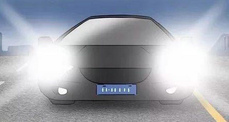 開遠(yuǎn)光燈被監(jiān)控拍到會(huì)扣分嗎