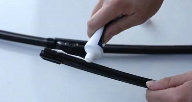 雨刮器異響解決小竅門(mén)