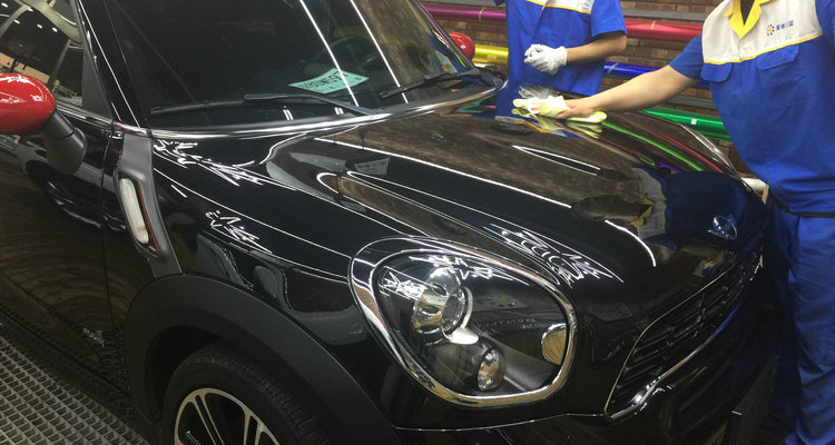 新車(chē)是貼車(chē)衣好還是鍍晶好