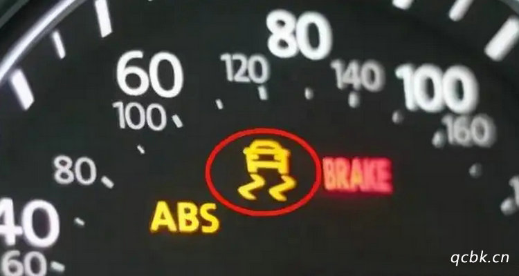 車上一個(gè)車兩條波浪線一個(gè)off亮了是什么意思