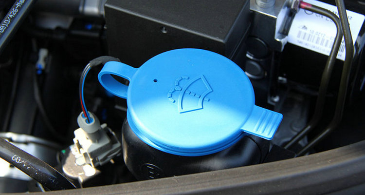 車(chē)子玻璃水加哪里