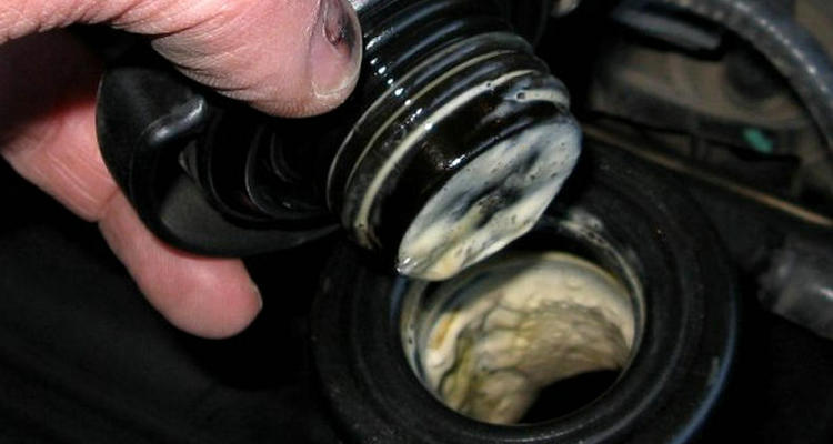 摩托車機油乳化怎么辦