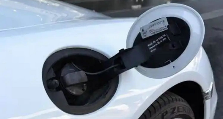 剎車時(shí)聽到油箱水聲怎么回事