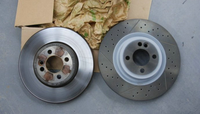 汽車前剎車盤多久換一次