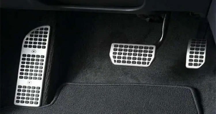 半離合起步抖動(dòng)怎么回事