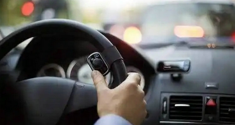 方向盤轉(zhuǎn)向時(shí)有異響是什么原因