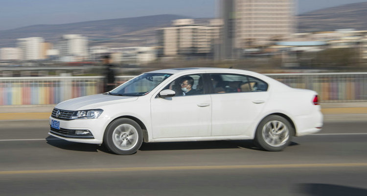 自動擋彈射起步怎么操作的