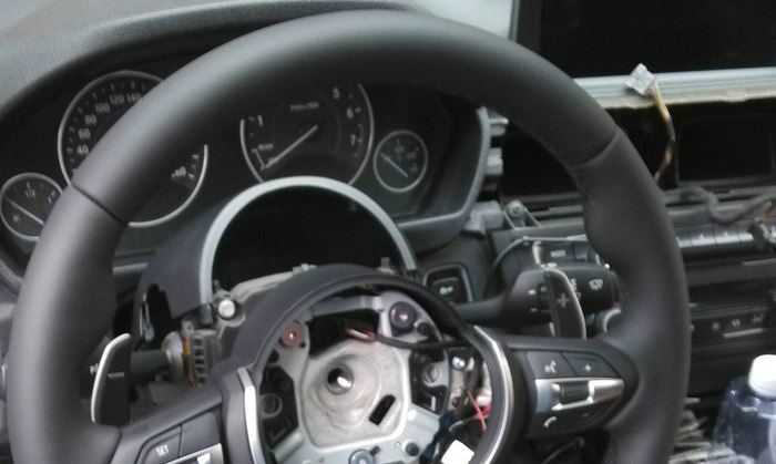 打方向盤有異響怎么回事