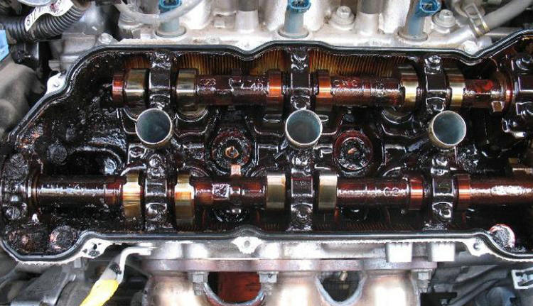 發(fā)動機油泥如何清洗