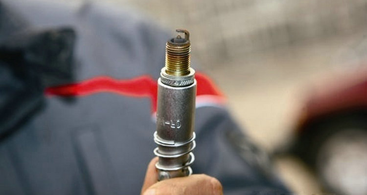 不更換火花塞會有什么后果