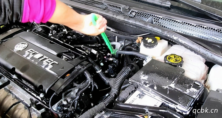 洗車可以洗發(fā)動(dòng)機(jī)艙嗎