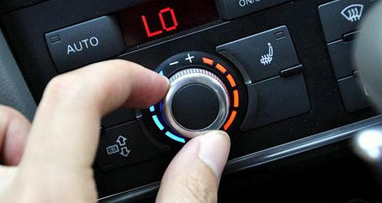 汽車打著不走開空調(diào)費(fèi)油嗎