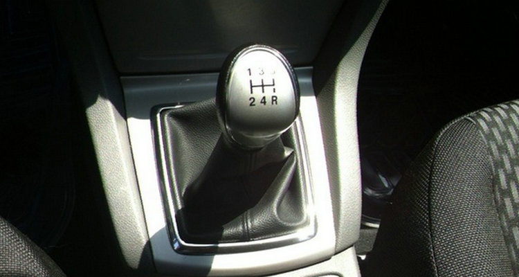 檔位掛不進(jìn)去怎么回事手動(dòng)擋