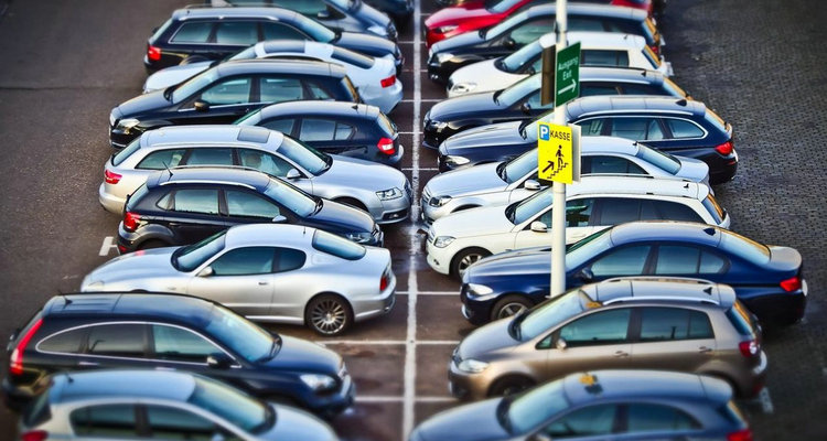 轎車長時間停放應(yīng)注意什么