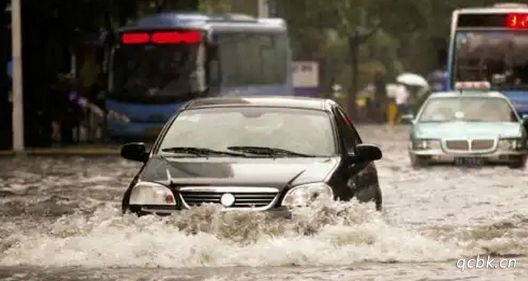 汽車底盤進(jìn)水怎么處理