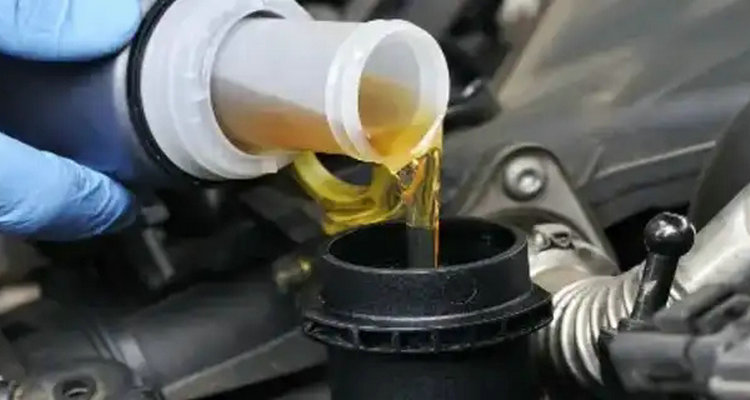 小轎車多少公里換機油