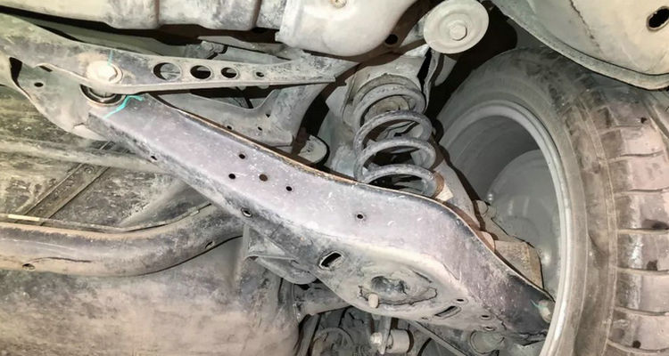 底盤膠套老化會怎么樣