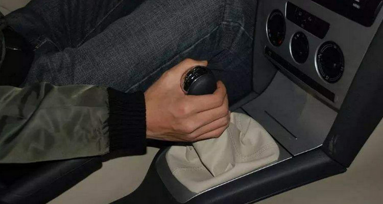 手動擋怎么起步又快又穩(wěn)
