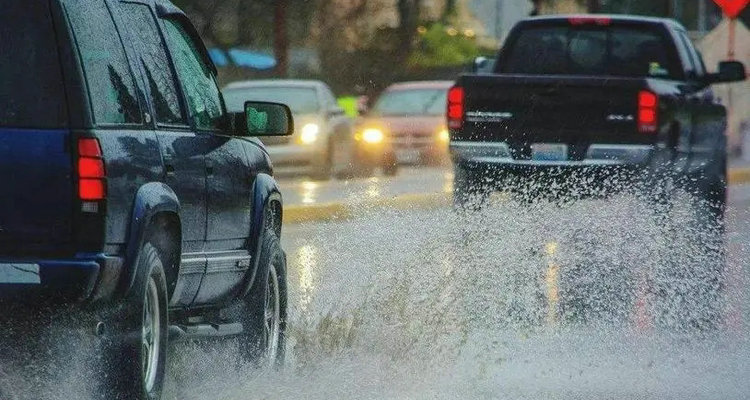 車窗沒關好下雨天進水了怎么辦