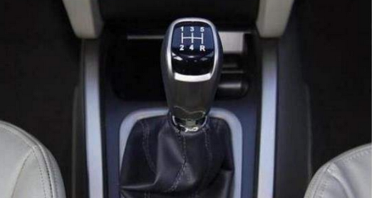 手動(dòng)擋怎么掛倒車(chē)檔 倒檔手動(dòng)擋怎么掛