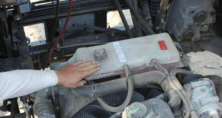 發(fā)動機(jī)高溫原因及處理方法