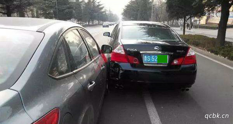 前面車(chē)急剎車(chē)后車(chē)追尾誰(shuí)的責(zé)任