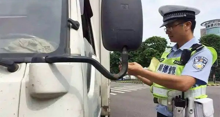 駕駛證吊銷期間開車怎么處罰