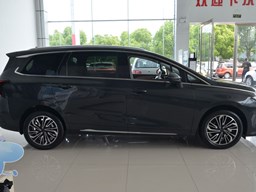 2022款 東風(fēng)風(fēng)行游艇外觀圖片