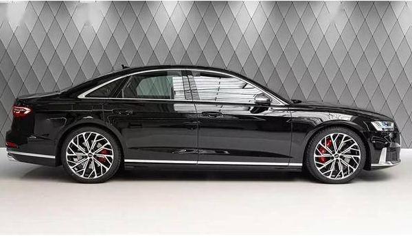 全新奧迪S8L正式上市，百公里加速成績可達(dá)到4秒