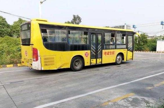 學(xué)駕照需要多長(zhǎng)時(shí)間學(xué)完，一般需要3個(gè)月左右