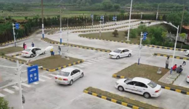 學(xué)駕照要多少錢2021，一分錢一分貨