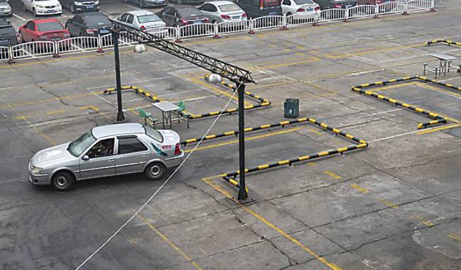 科目二上車步驟口訣，一踩二掛三打四抬五松