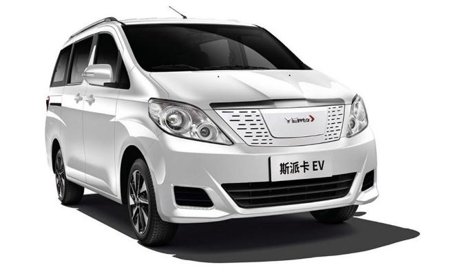 2021款野馬斯派卡EV，運(yùn)動(dòng)型車身更辣眼