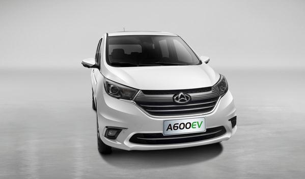長(zhǎng)安歐尚A600EV上市，純電動(dòng)車型（續(xù)航402公里）