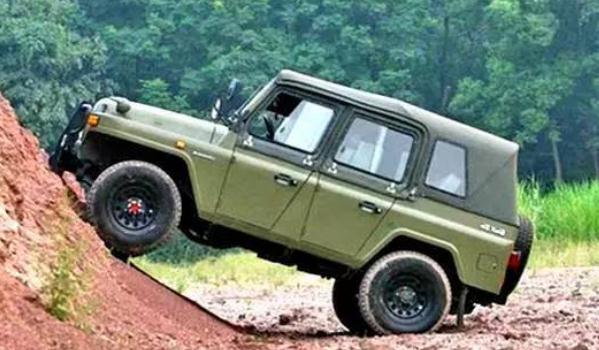 北汽制造BJ212新增車型上市，價格親民(值得推薦)