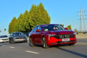 奔騰b70二手車價(jià)格，市場(chǎng)最低成交價(jià)不到1萬