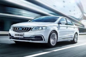 吉利博瑞怎么樣值得購(gòu)買嗎，動(dòng)力性能充沛（油耗實(shí)測(cè)9L起）