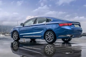 吉利博瑞油耗多少，實(shí)測油耗最低7L（搭載1.8T發(fā)動(dòng)機(jī)）