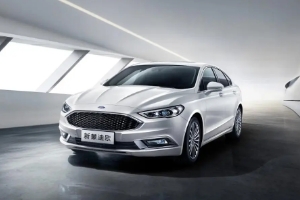 福特蒙迪歐怎么樣，標(biāo)配2.0T+8AT的動(dòng)力總成（尺寸參數(shù)越級）