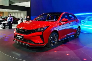 東風(fēng)風(fēng)神奕炫值得入手嗎，動(dòng)力滿足日常需求（空間寬敞夠用）