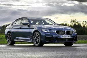 奧迪a6l和寶馬5系哪個(gè)好 寶馬5系空間大(頂配僅售55萬(wàn))