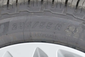 輪胎規(guī)格參數(shù)解釋 輪胎型號(hào)195/55R1585V（不同型號(hào)適用車(chē)型不同）