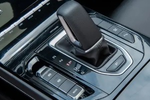 title是什么意思 自動變速器擋位(有7個檔位)