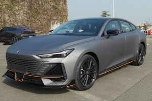 長安univ發(fā)動機(jī)怎么樣 輸出馬力可達(dá)233匹(搭載1.5T和2.0T發(fā)動機(jī))